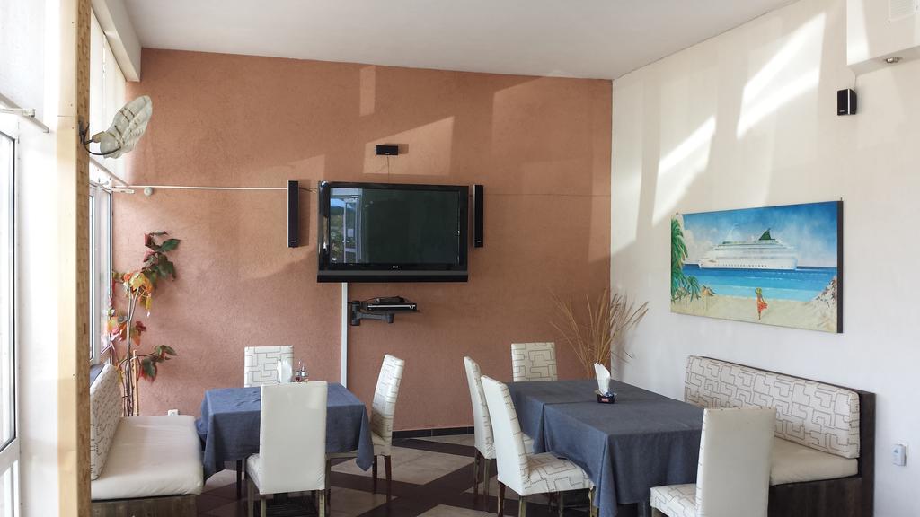 Guest House Compass لوزينيتس المظهر الخارجي الصورة